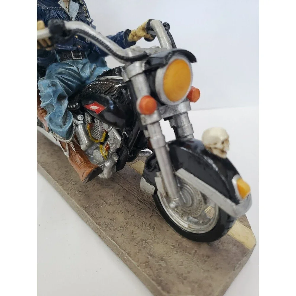 Figurine-Skull Lovers Riding Motorcycle By Studio Collection/Pacific/Resin/5058 - Picture 14 of 16